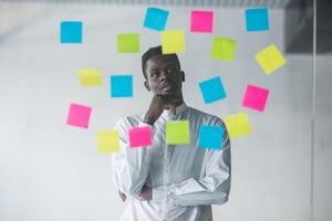 OKR e KPI: entenda as diferenças, quando usar e como aplicar no RH