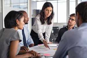 Diferença entre chefe e líder: transforme sua gestão