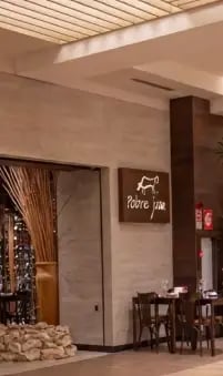 Fachada do restaurante Pobre Juan.