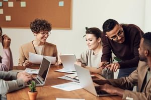 Treinamento em diversidade e inclusão: 7 atividades para desenvolver talentos